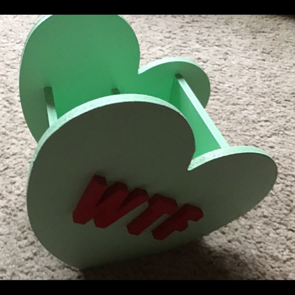 Green Makeup brush holder - all brushes inc.